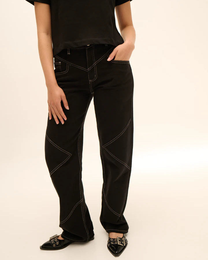 COWGIRL JEAN BLACK