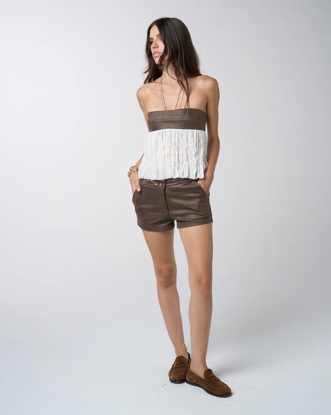 SHORT DISTRESSED