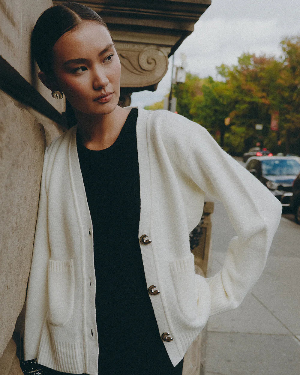 WHITE KNIT CARDIGAN