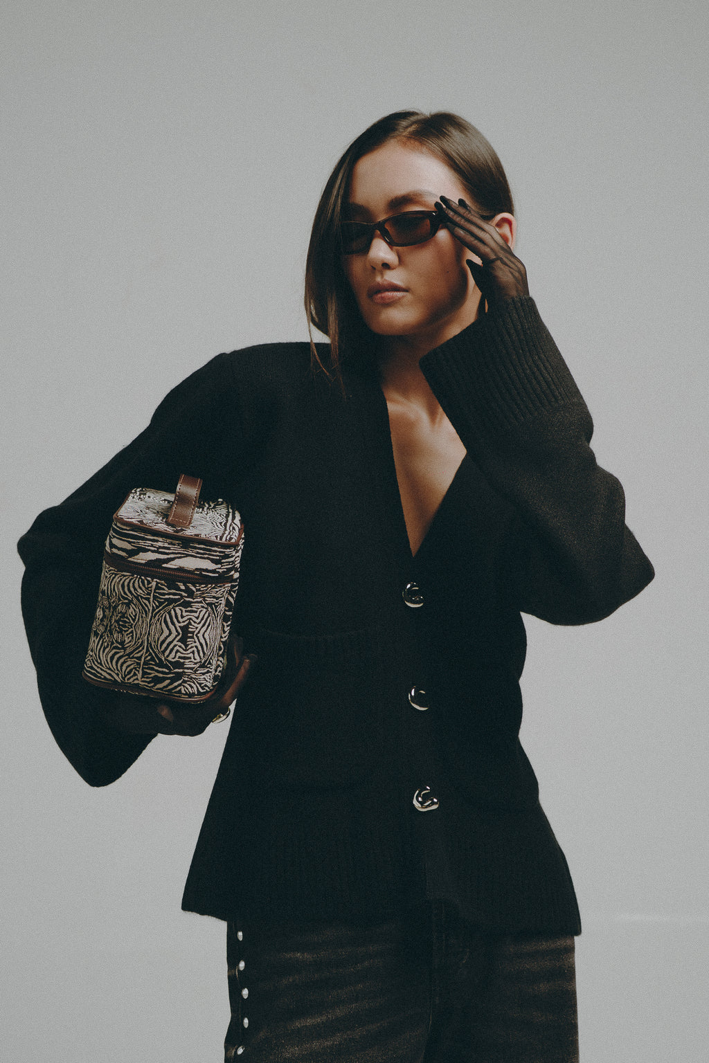 BLACK CARDIGAN