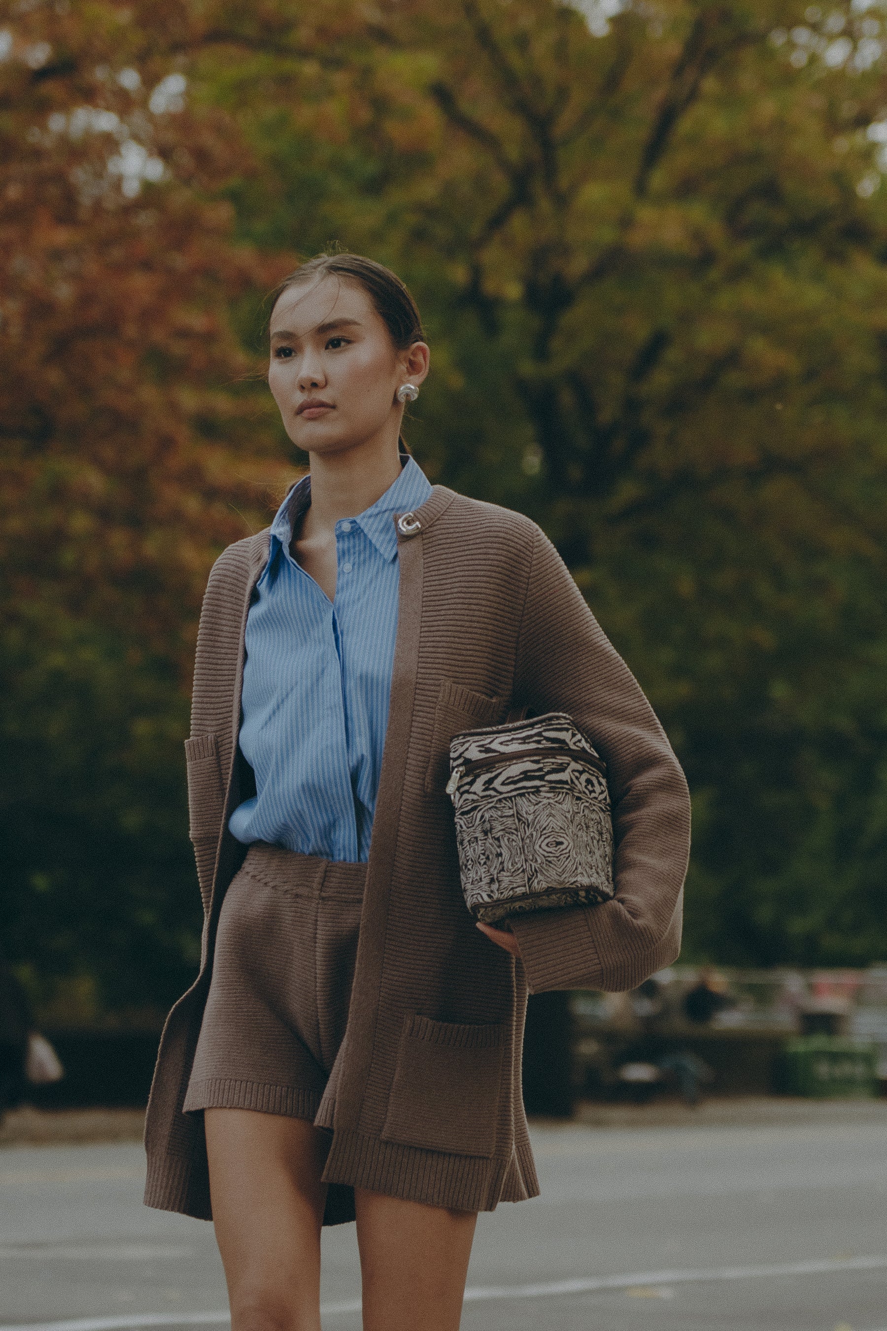 BROWN ONE BUTTON CARDIGAN